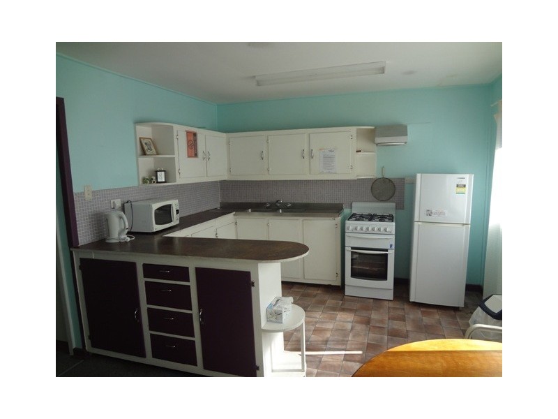 9 SHINGLE AVENUE, Jurien Bay WA 6516