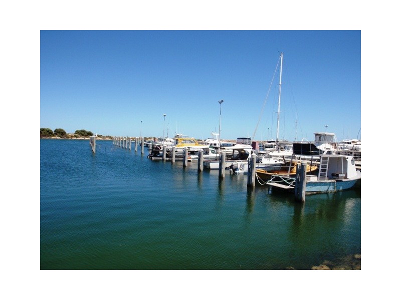 9 SHINGLE AVENUE, Jurien Bay WA 6516