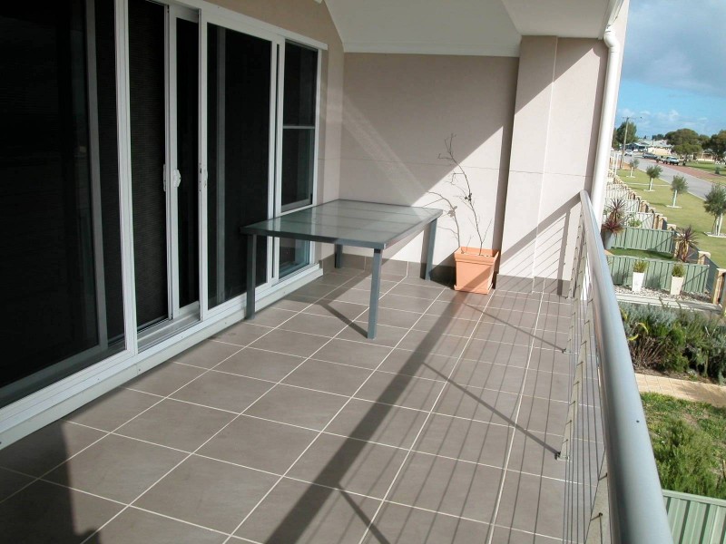 11 (U12) HEATON STREET, Jurien Bay WA 6516