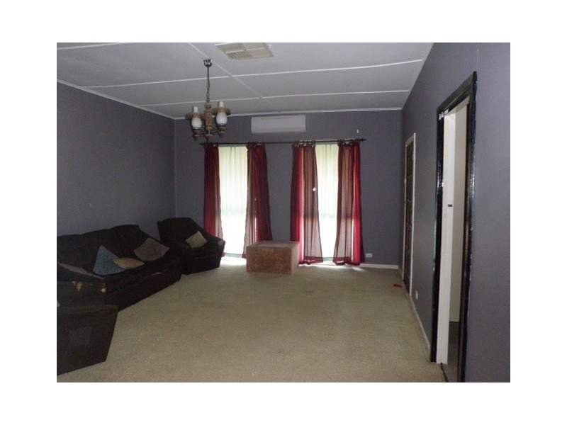 13 ROBERTSON STREET, Carnamah WA 6517