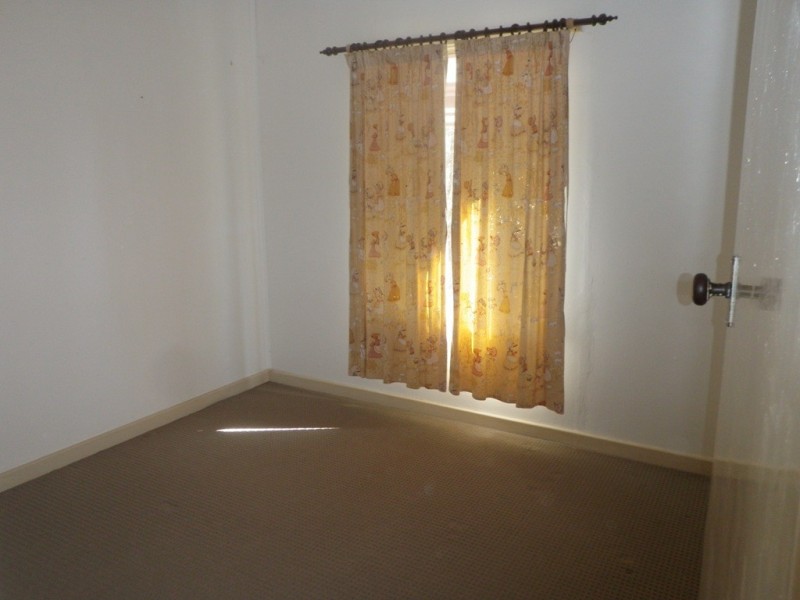 13 ROBERTSON STREET, Carnamah WA 6517