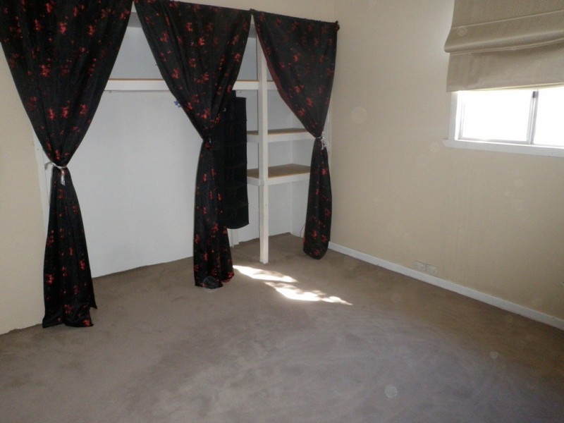 13 ROBERTSON STREET, Carnamah WA 6517