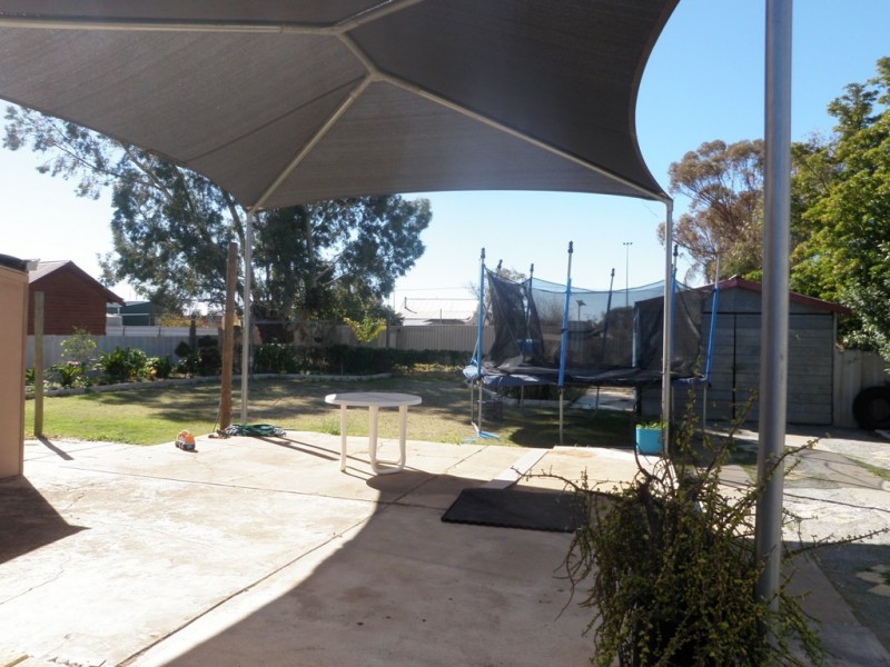 13 ROBERTSON STREET, Carnamah WA 6517