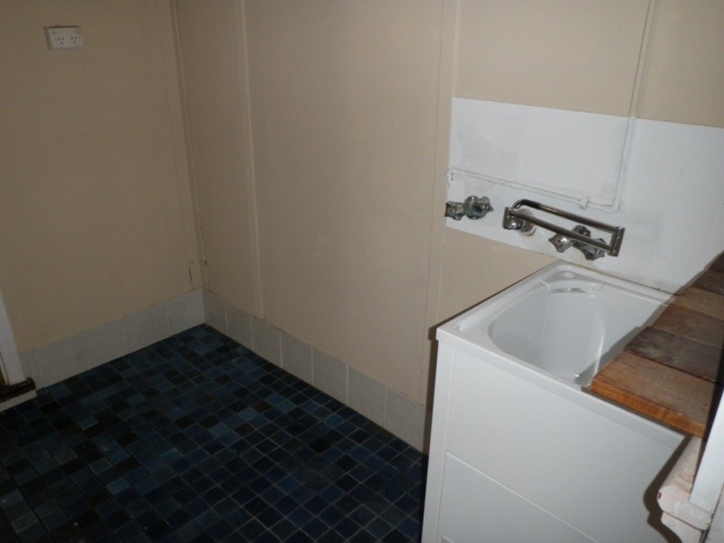 13 ROBERTSON STREET, Carnamah WA 6517