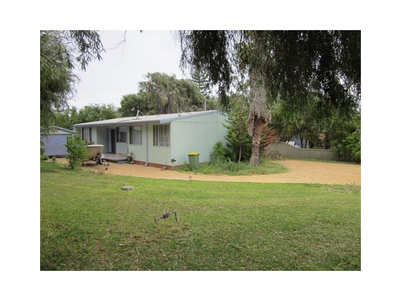 4 WHITFIELD ROAD, Jurien Bay WA 6516