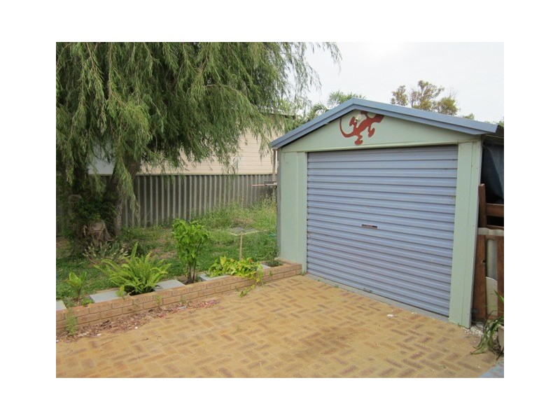 4 WHITFIELD ROAD, Jurien Bay WA 6516