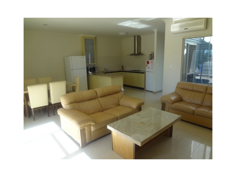 11 (U33) HEATON STREET, Jurien Bay WA 6516