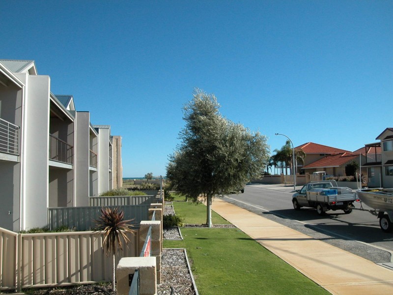 11 (U33) HEATON STREET, Jurien Bay WA 6516