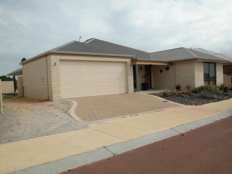 6 FIGTREE WAY, Jurien Bay WA 6516