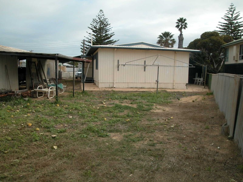 6 SHINGLE AVENUE, Jurien Bay WA 6516