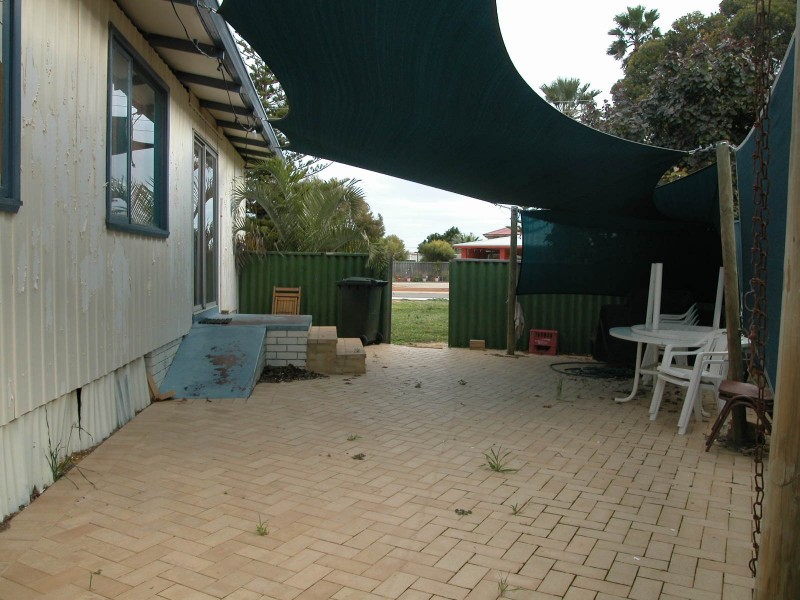 6 SHINGLE AVENUE, Jurien Bay WA 6516