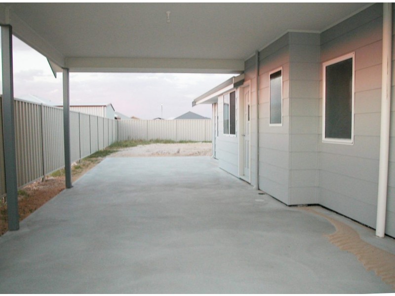 7 FIGTREE WAY, Jurien Bay WA 6516