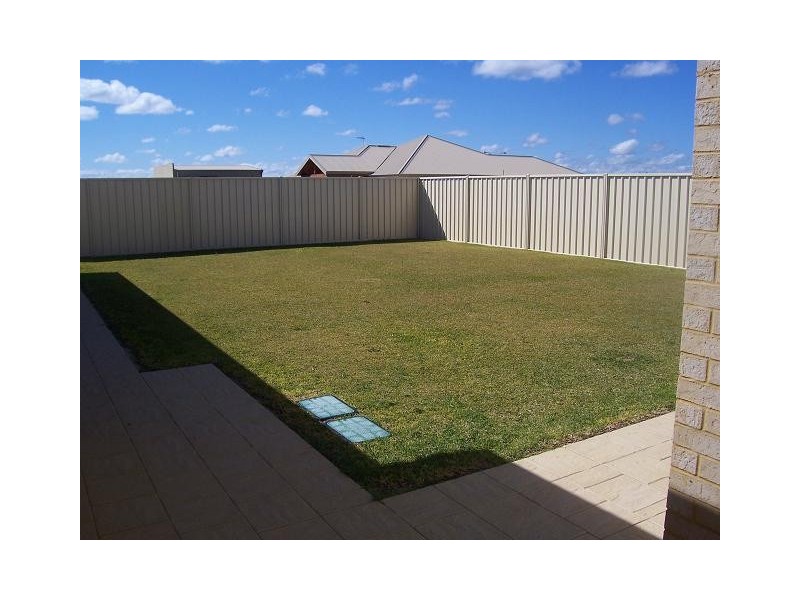 31 (Lot 526) Apium Way, Jurien Bay WA 6516