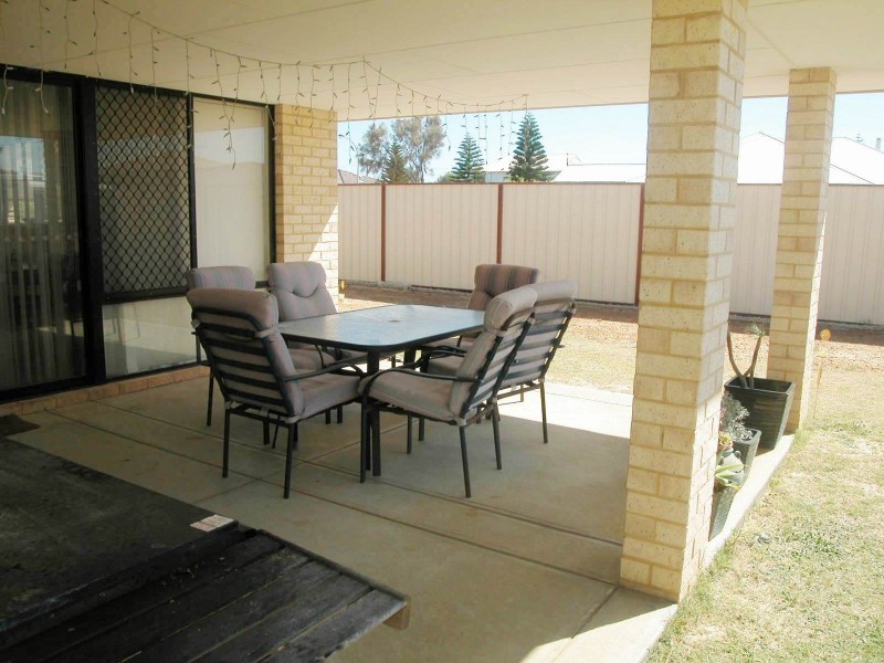 8 SHEOAK GROVE, Jurien Bay WA 6516