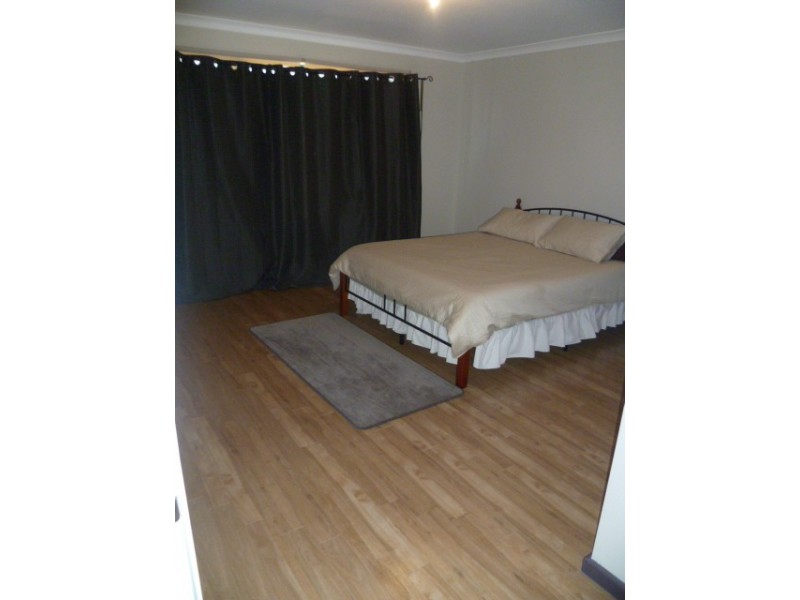 16 Glover Cres, Green Head WA 6514