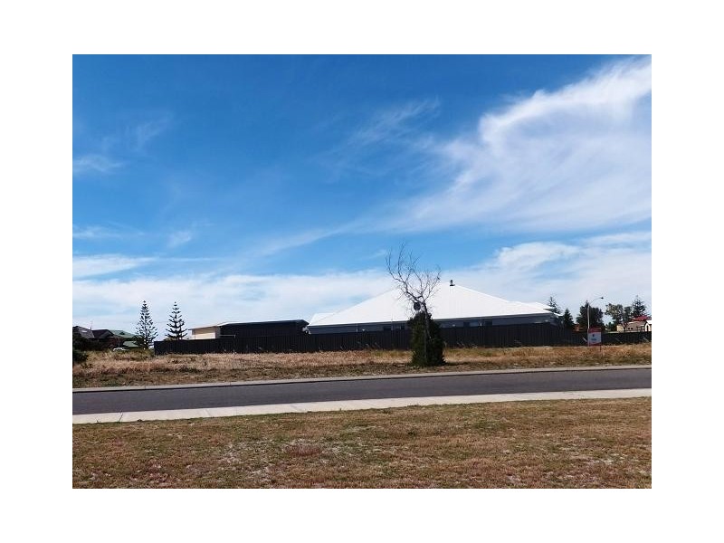 1 (Lot 320) Sheoak Grove, Jurien Bay WA 6516