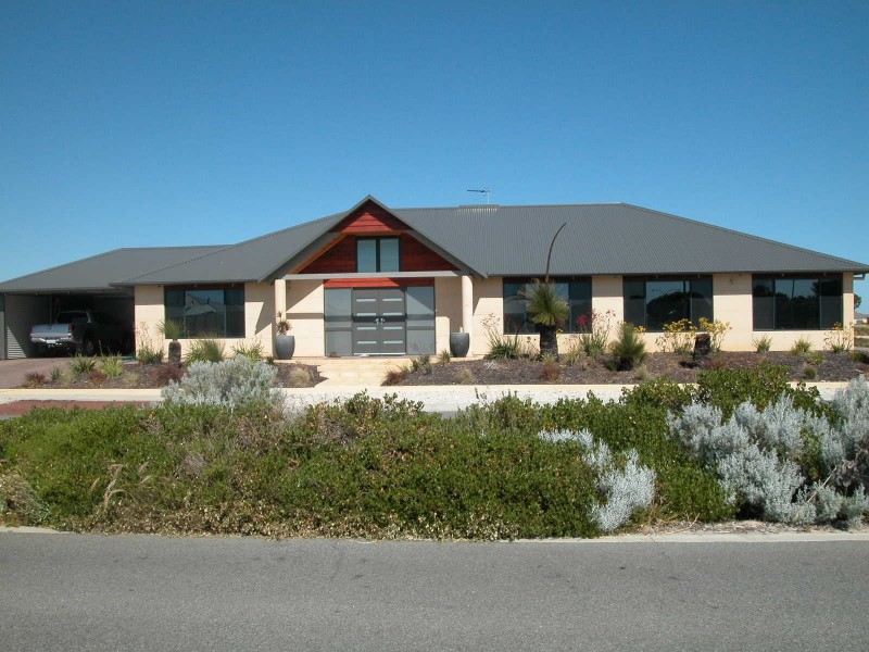 15 BETTONG AVENUE, Jurien Bay WA 6516