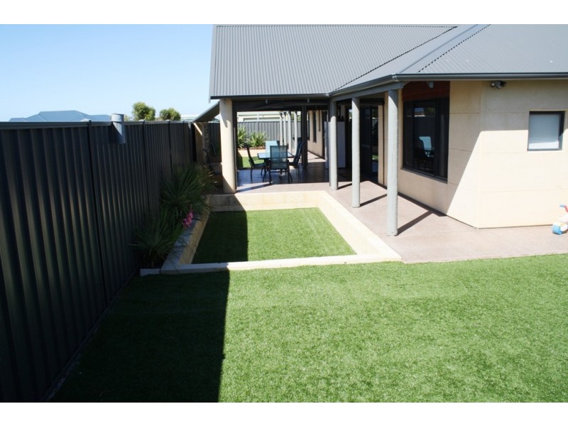 15 BETTONG AVENUE, Jurien Bay WA 6516