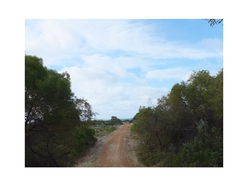 19 Eucalypt Way, Jurien Bay WA 6516