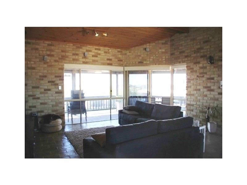 7 KARLEEN LANE, Jurien Bay WA 6516