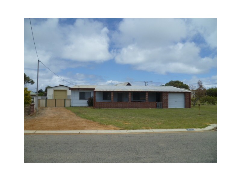 17 Rowlands Rd, Green Head WA 6514