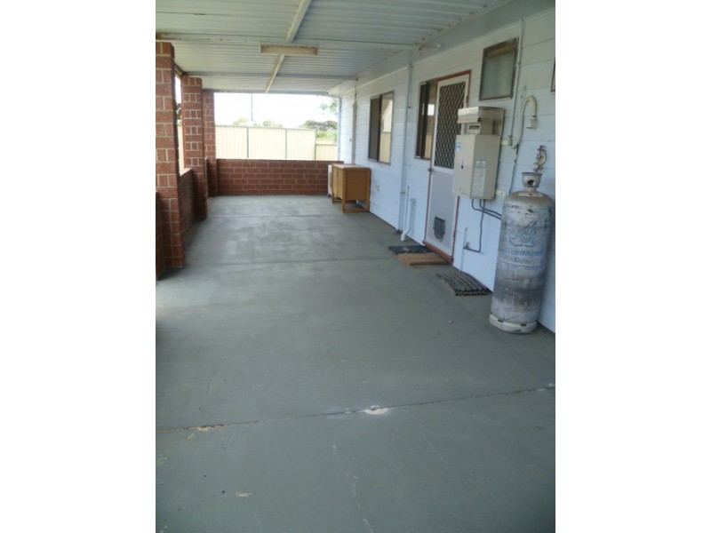 17 Rowlands Rd, Green Head WA 6514