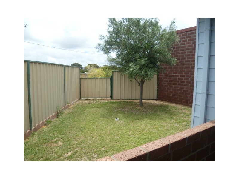 17 Rowlands Rd, Green Head WA 6514