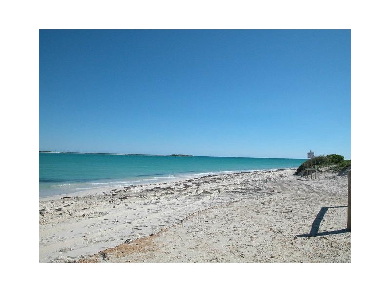 37 (Lot 694) Bettong Avenue, Jurien Bay WA 6516