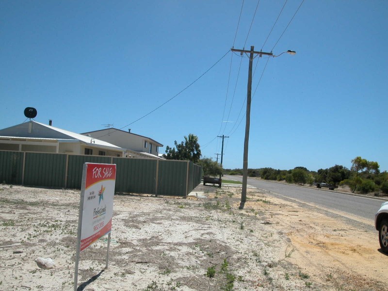 30 (LOT 542) ILLYARRIE STREET, Leeman WA 6514