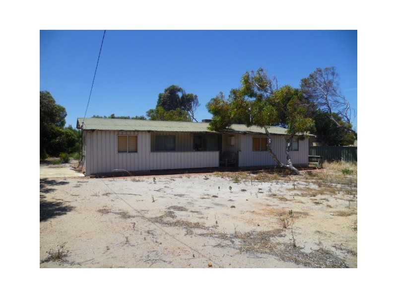 12 Bryant St, Green Head WA 6514