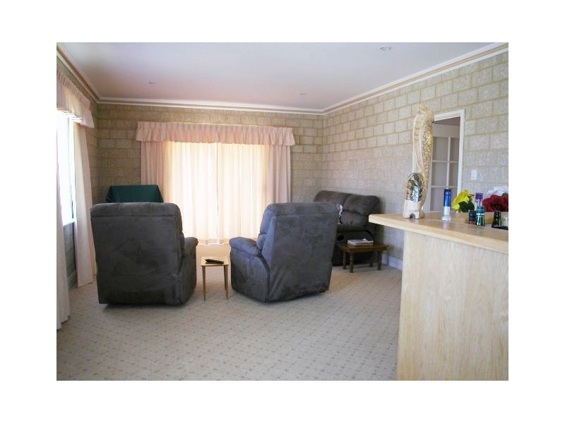 18 CASUARINA CRESCENT, Jurien Bay WA 6516