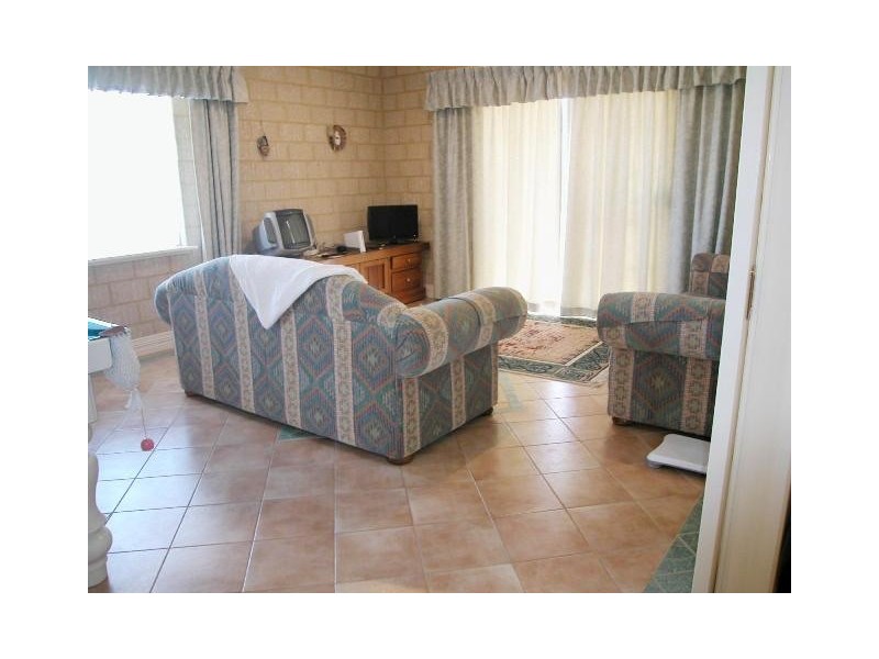 18 CASUARINA CRESCENT, Jurien Bay WA 6516