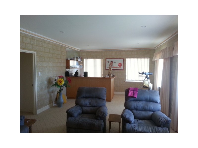 18 CASUARINA CRESCENT, Jurien Bay WA 6516