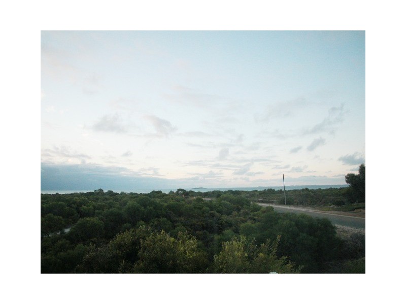 19 SHINGLE AVENUE, Jurien Bay WA 6516