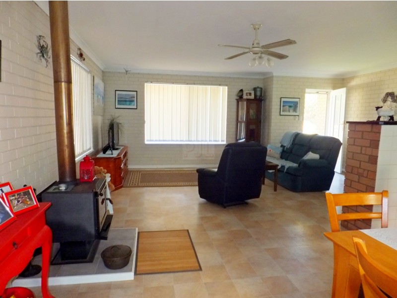 1/25 Bower Street, Jurien Bay WA 6516