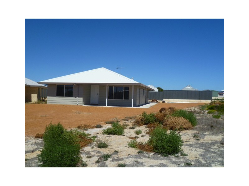 7 Pethick Loop, Green Head WA 6514