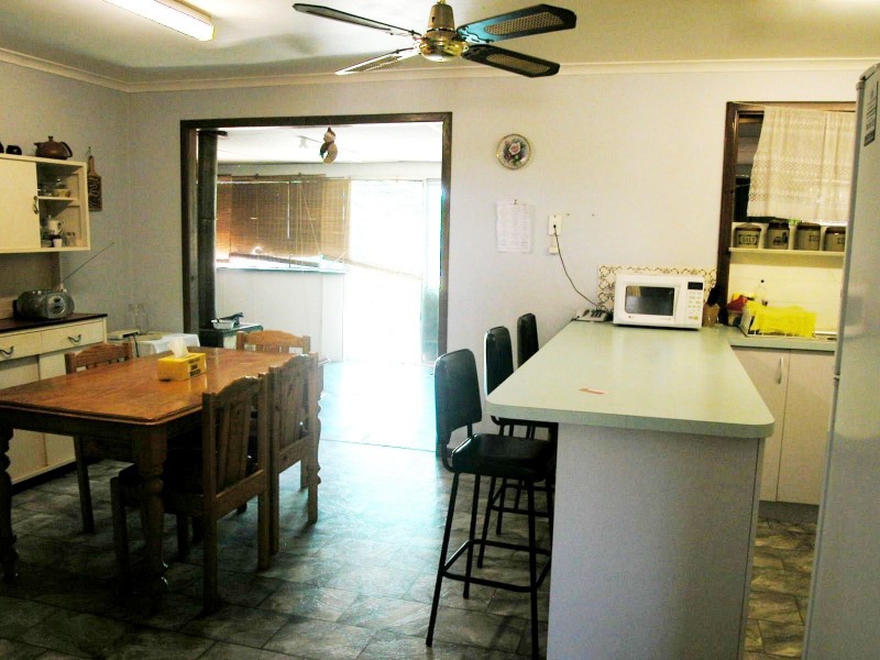 65 NAIRN STREET, Leeman WA 6514