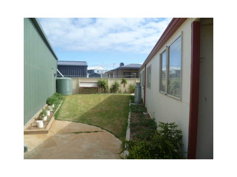 18 Glover Crescent, Green Head WA 6514