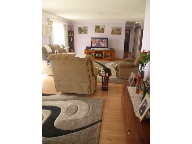 18 Glover Crescent, Green Head WA 6514