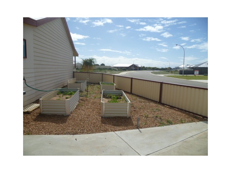 18 Glover Crescent, Green Head WA 6514