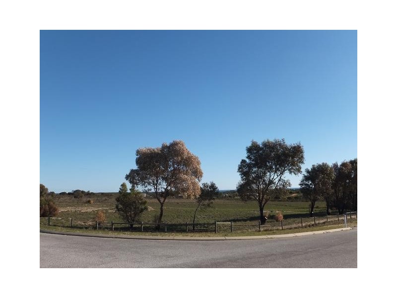 Lot 25 Cambewarra Drive (cnr Geronimo Crescent), Jurien Bay WA 6516