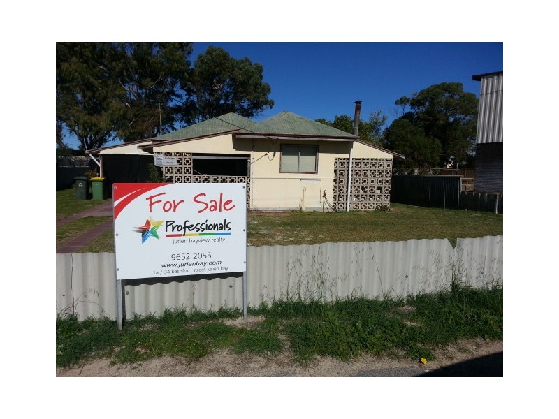 11 LINDSAY STREET, Jurien Bay WA 6516