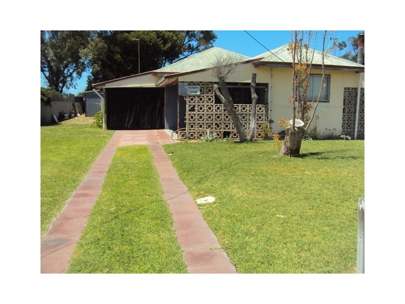 11 LINDSAY STREET, Jurien Bay WA 6516