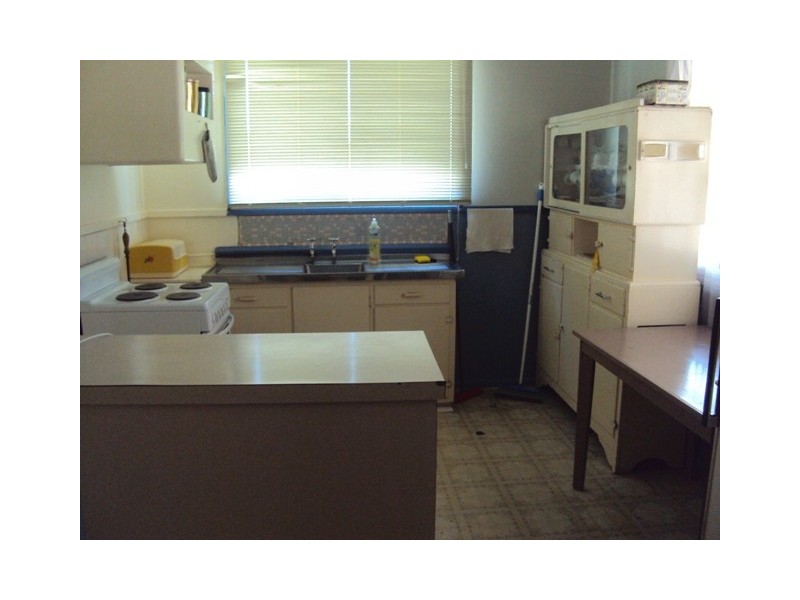 11 LINDSAY STREET, Jurien Bay WA 6516