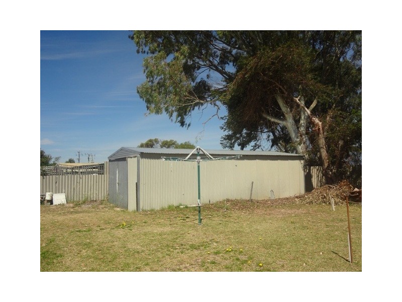 11 LINDSAY STREET, Jurien Bay WA 6516
