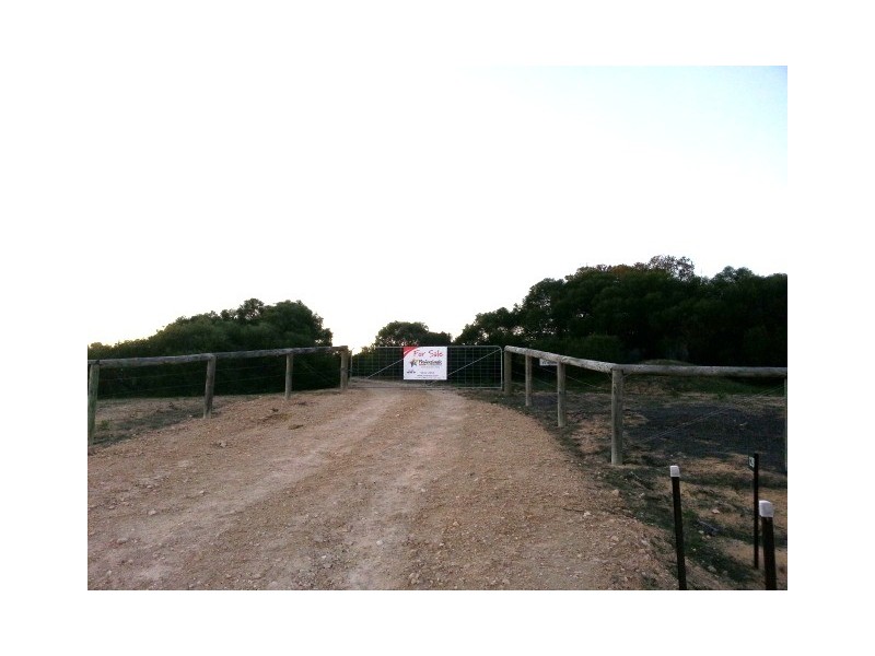 128 (LOT 39) RIVER LOOP, Jurien Bay WA 6516