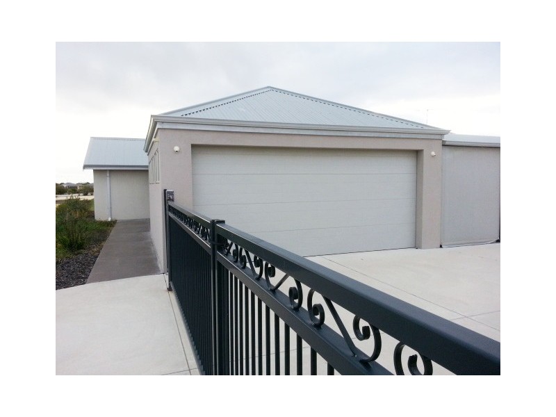 12 DRYANDRA BOULEVARD, Jurien Bay WA 6516