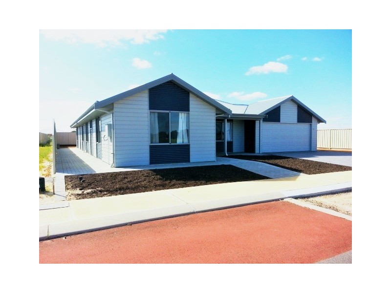 33 HAMELIN AVENUE, Jurien Bay WA 6516