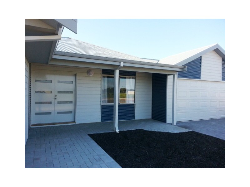 33 HAMELIN AVENUE, Jurien Bay WA 6516