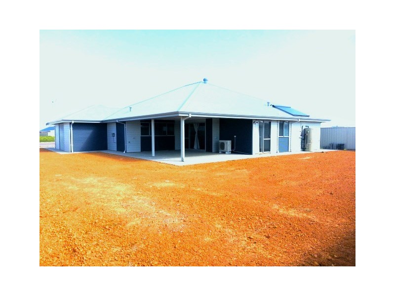 33 HAMELIN AVENUE, Jurien Bay WA 6516